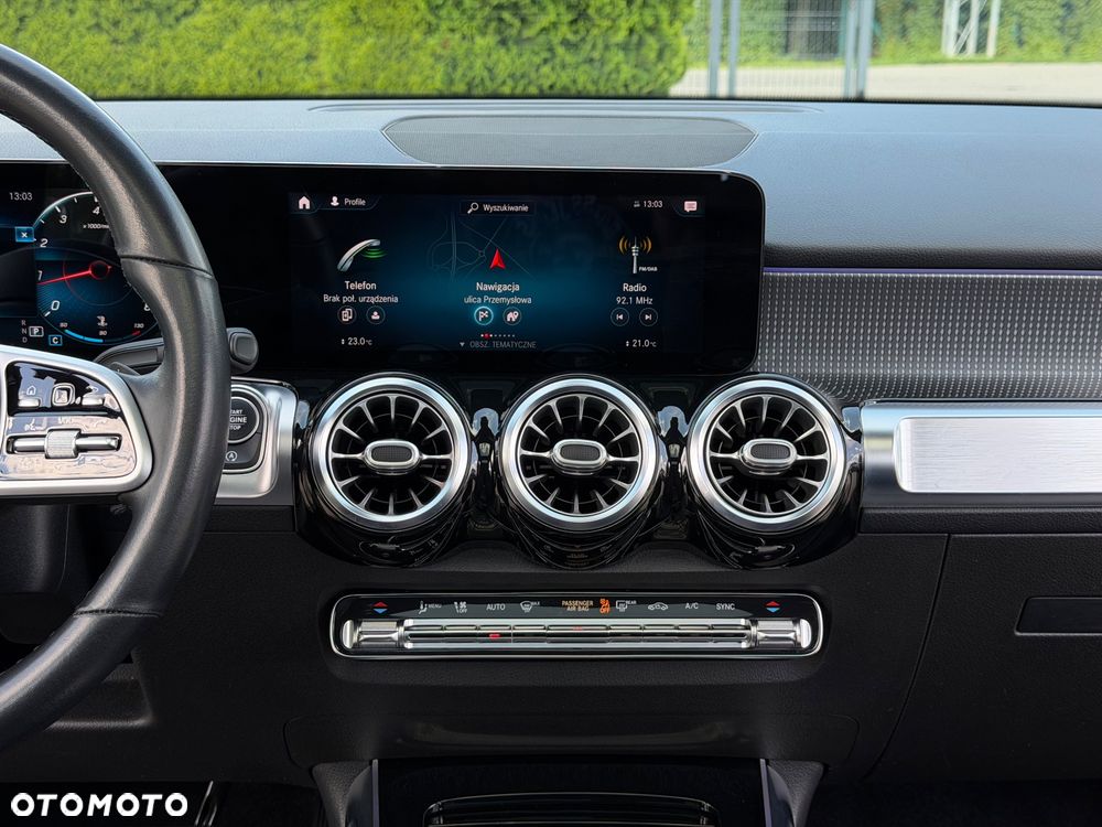 Mercedes-Benz GLB - 25