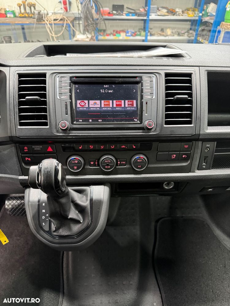 Volkswagen Caravelle - 6