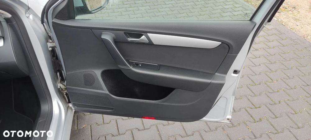 Volkswagen Passat 1.4 TSI BMT Comfortline - 22