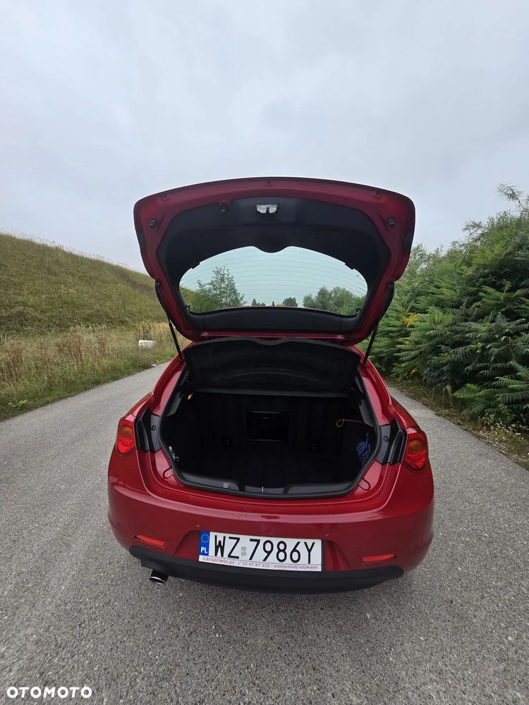 Alfa Romeo Giulietta 1.6 JTDM - 8