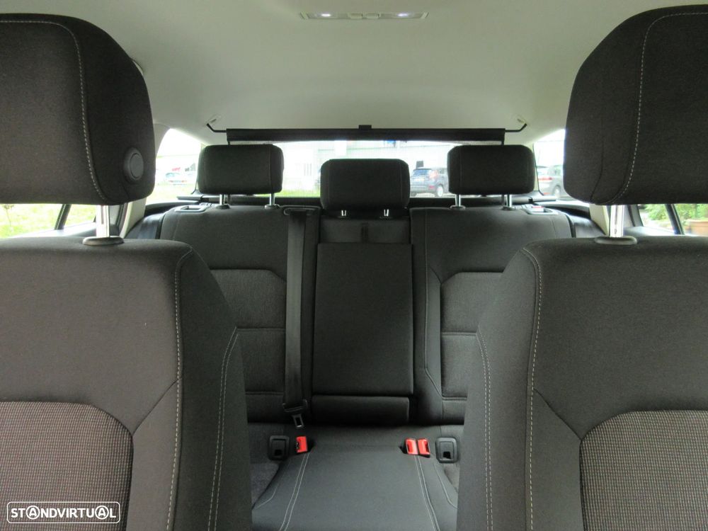 VW Passat Variant 1.6 TDI Confortline - 28