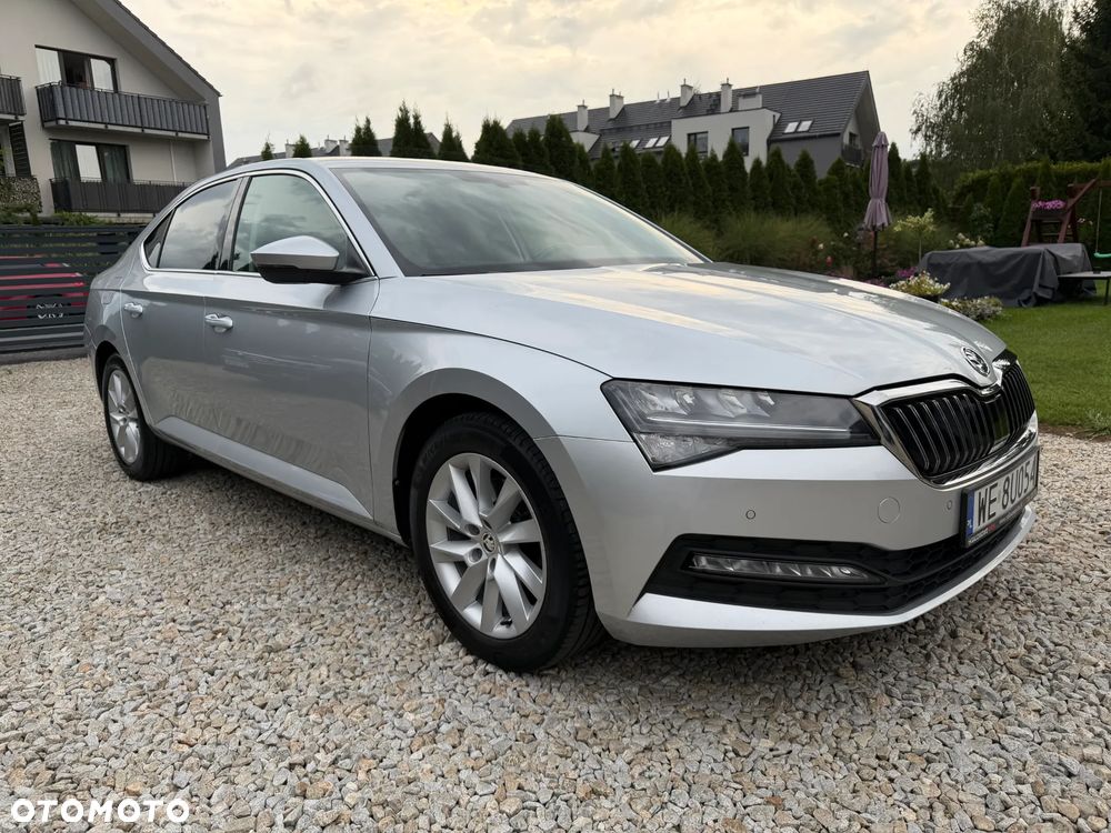 Skoda Superb 2.0 TDI SCR Ambition - 4