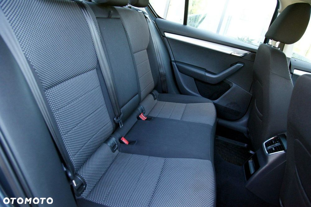 Skoda Octavia 2.0 TDI Edition DSG - 11