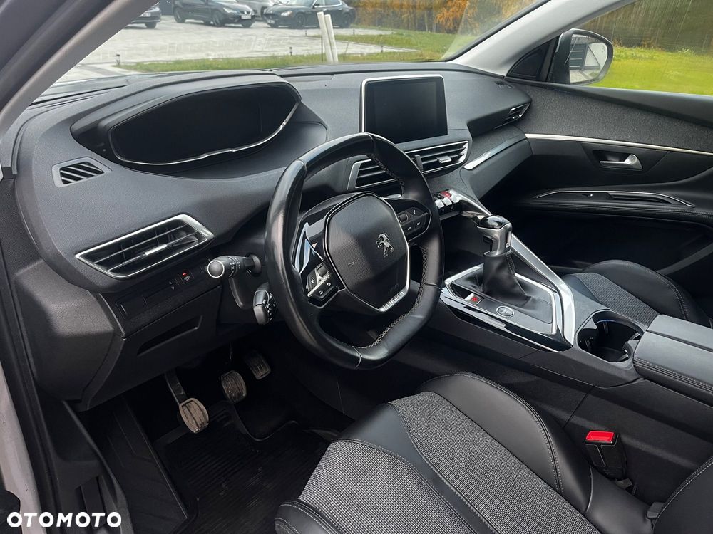 Peugeot 5008 - 11