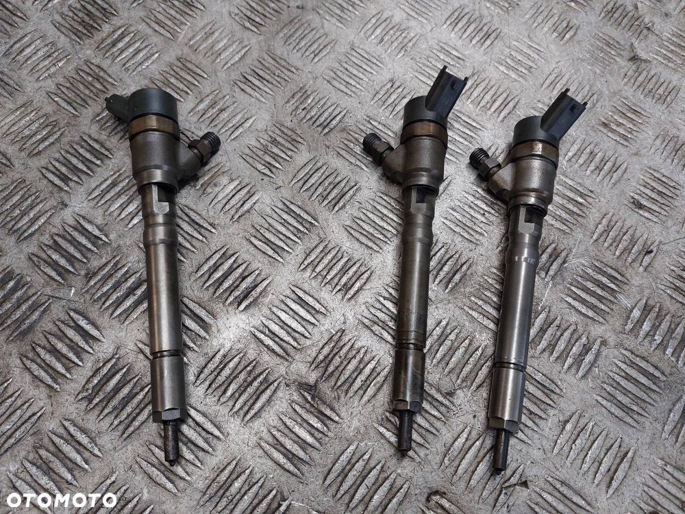WTRYSK WTRYSKIWACZ KOMPLET HYUNDAI GETZ I 1.5 CRDI 33800-27010 33800-27900 - 1