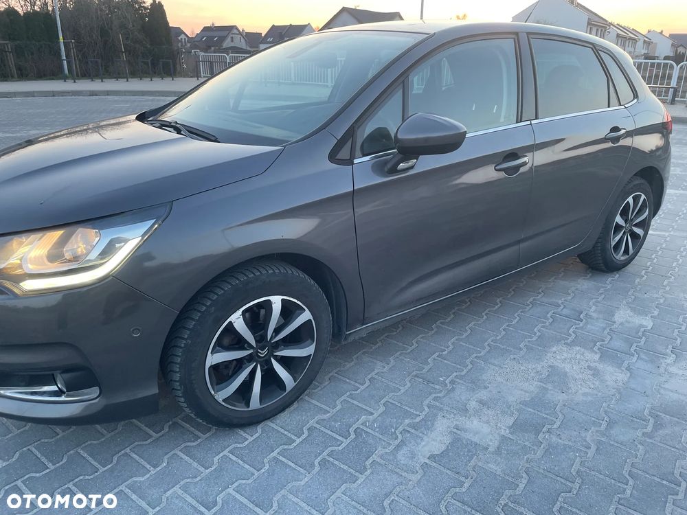 Citroën C4 1.2 e-THP Exclusive - 18