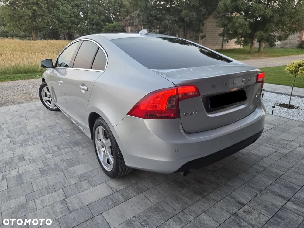 Volvo S60 - 4