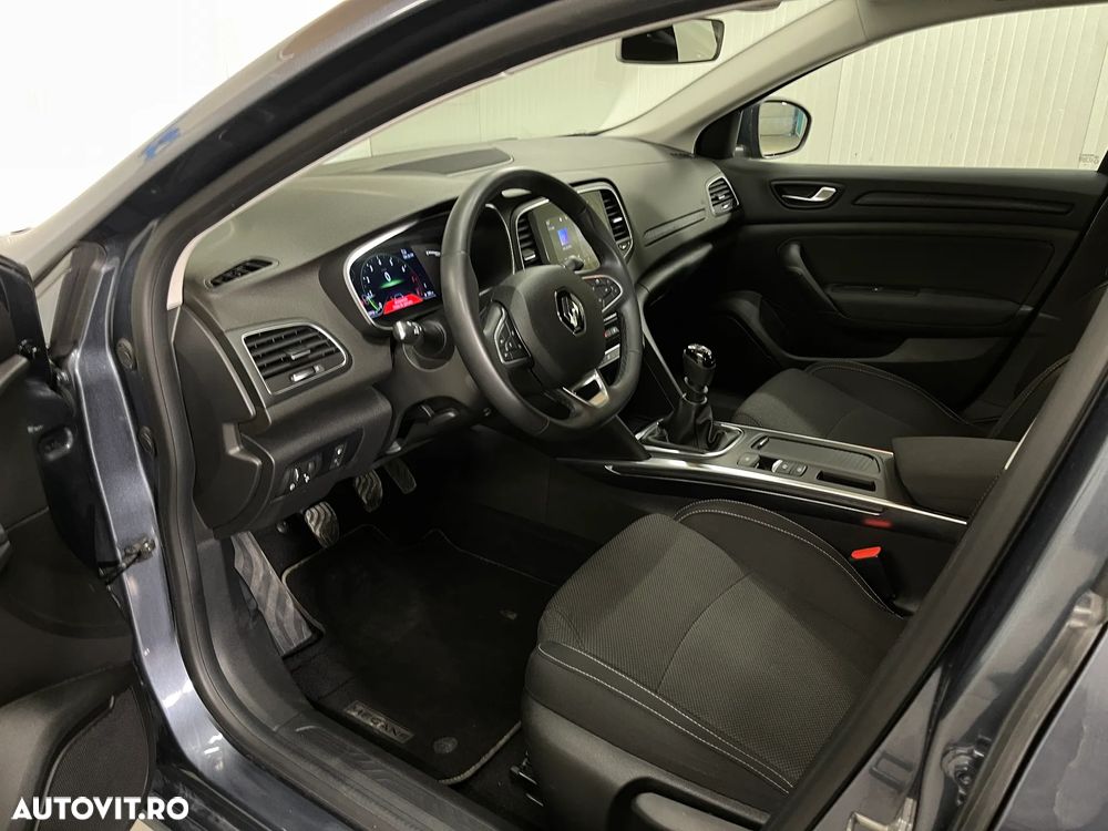 Renault Megane TCE 140 Equilibre - 5