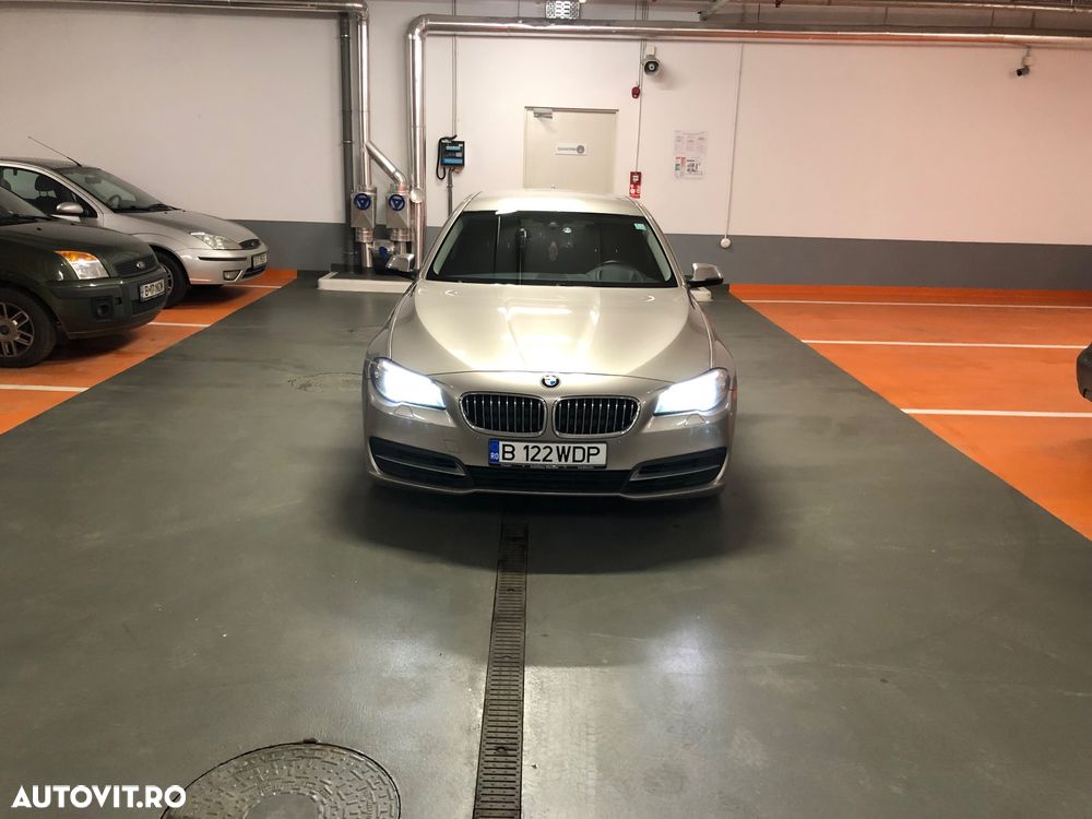 BMW Seria 5 525d xDrive AT - 2