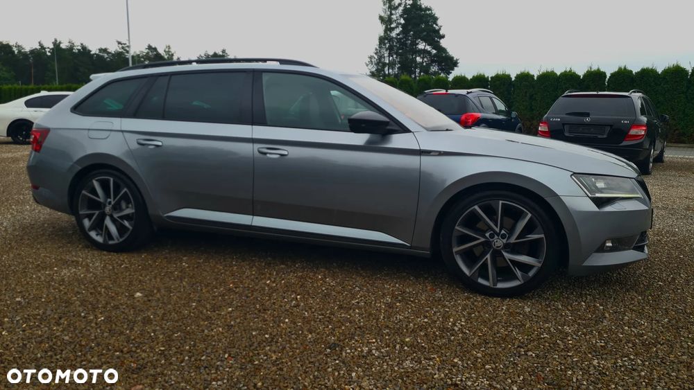 Skoda Superb 2.0 TDI Sportline DSG - 8