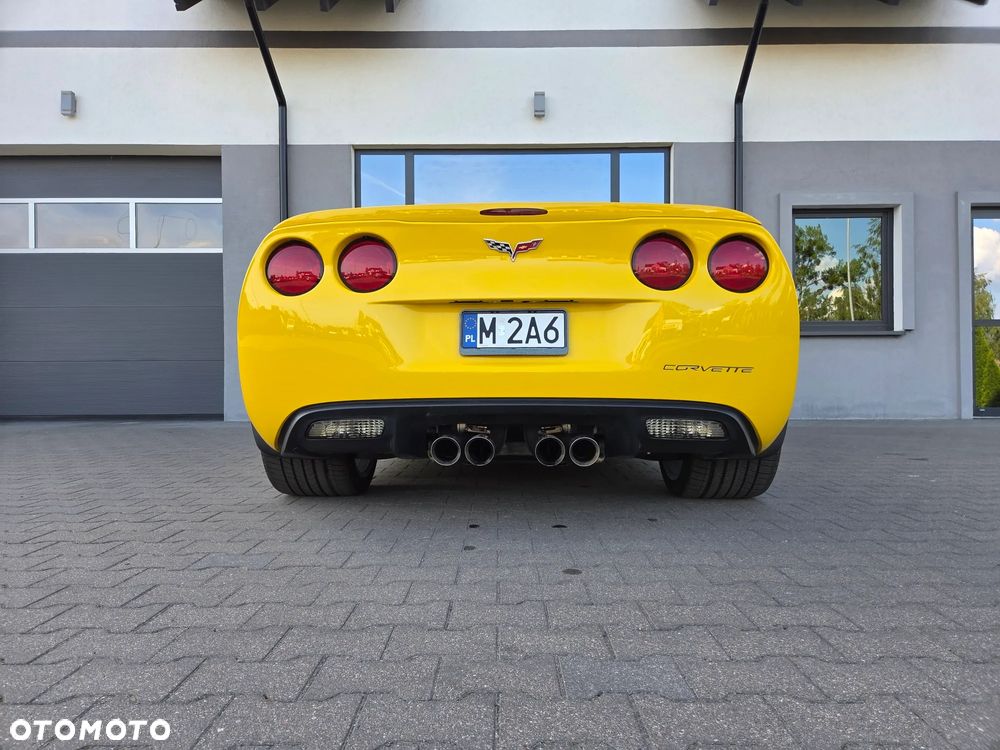 Chevrolet Corvette - 28