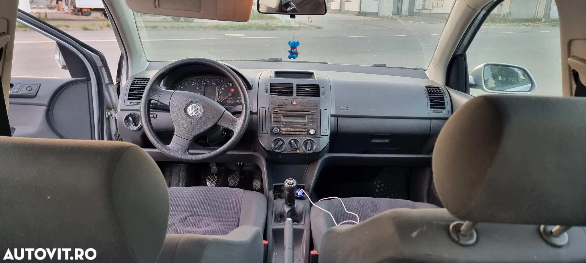 Volkswagen Polo 1.4 Attractive - 7