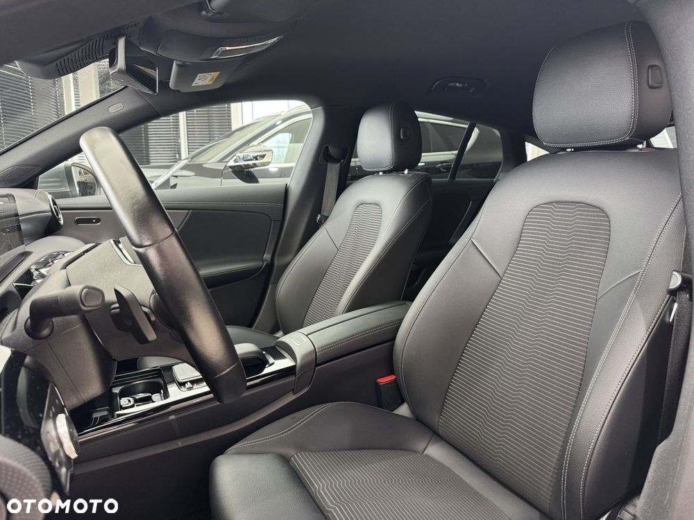 Mercedes-Benz CLA - 10