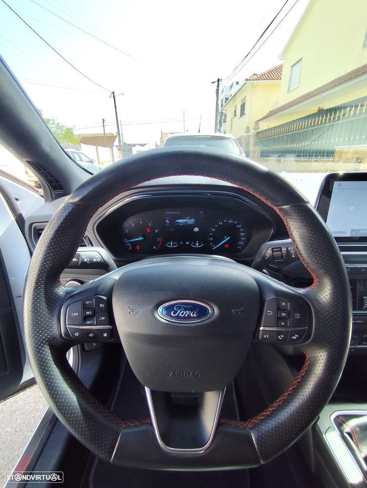 Ford Focus 1.0 EcoBoost ST-Line - 6