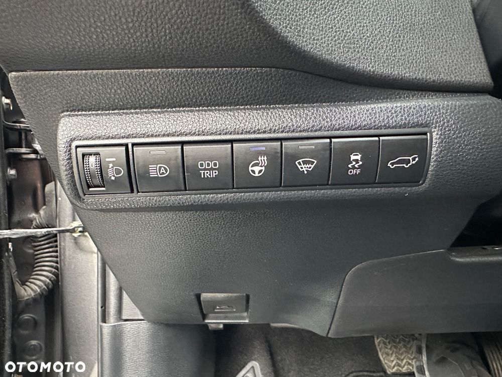 Toyota Corolla 2.0 Hybrid GR Sport Dynamic - 24