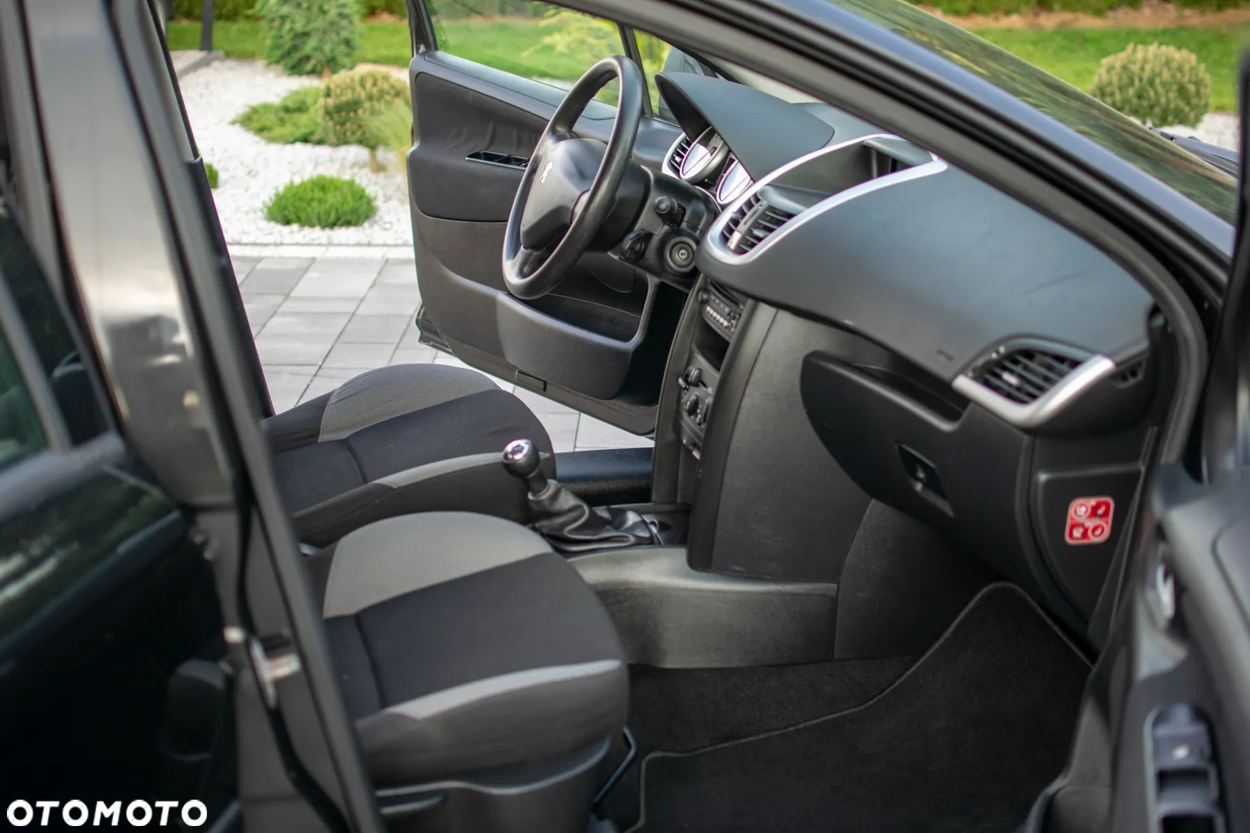 Peugeot 207 - 39