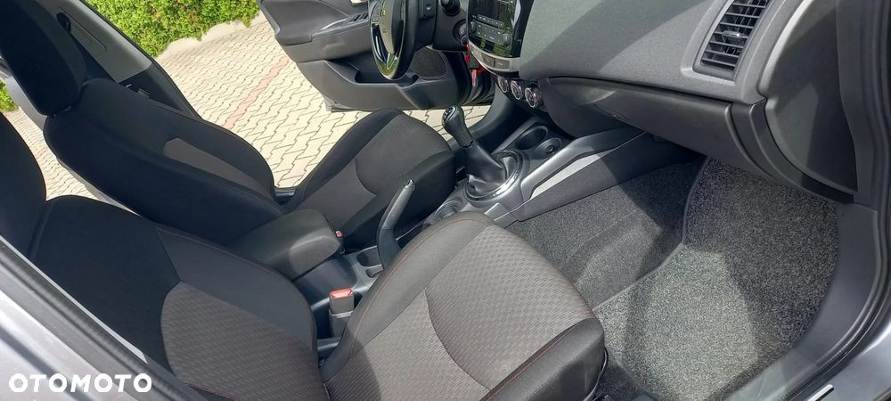 Mitsubishi ASX 1.6 2WD Invite - 17