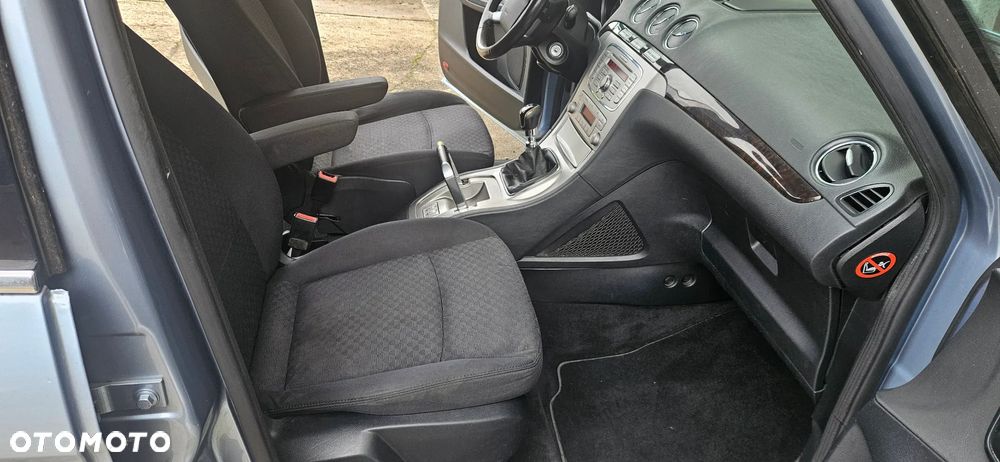 Ford Galaxy 2.0 TDCi Ghia - 15