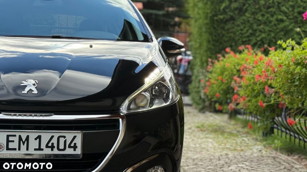 Peugeot 208 1.2 PureTech GPF Allure S&S - 16
