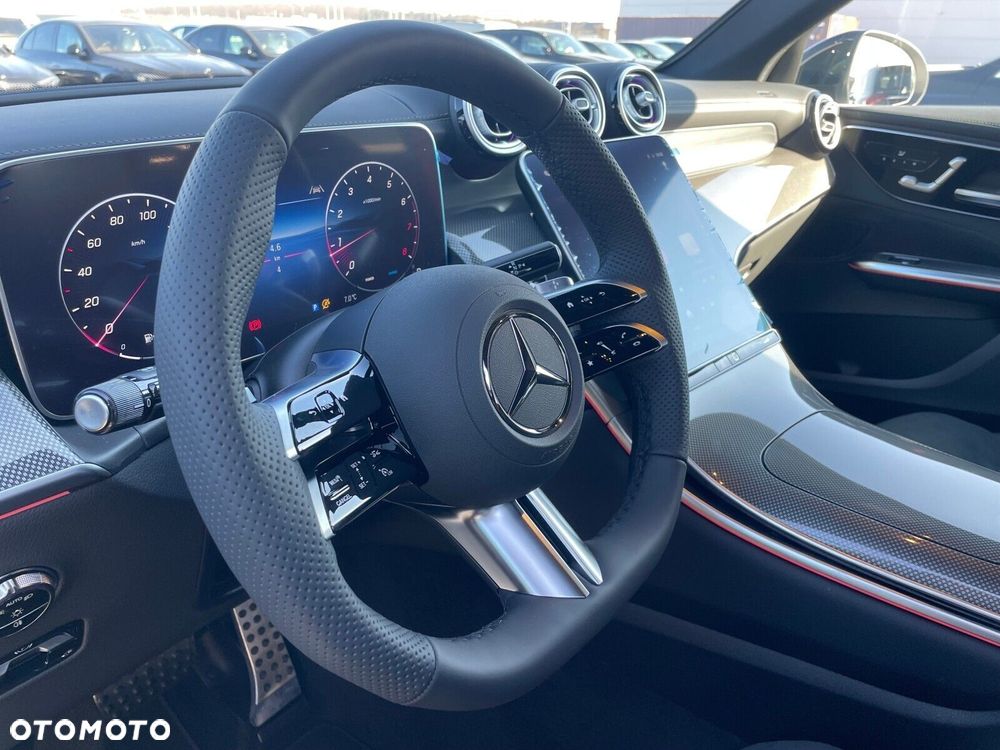 Mercedes-Benz GLC - 31