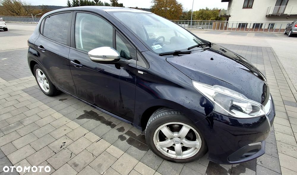 Peugeot 208 1.2 PureTech Style - 9