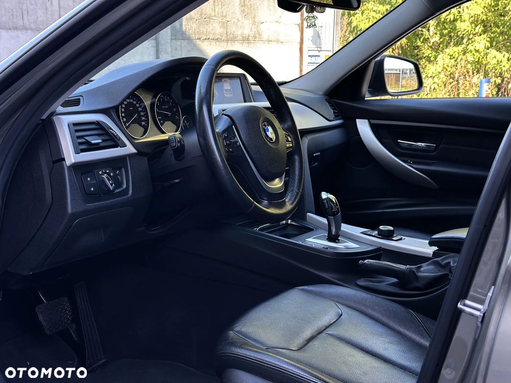 BMW Seria 3 320i GPF xDrive Luxury Line - 9