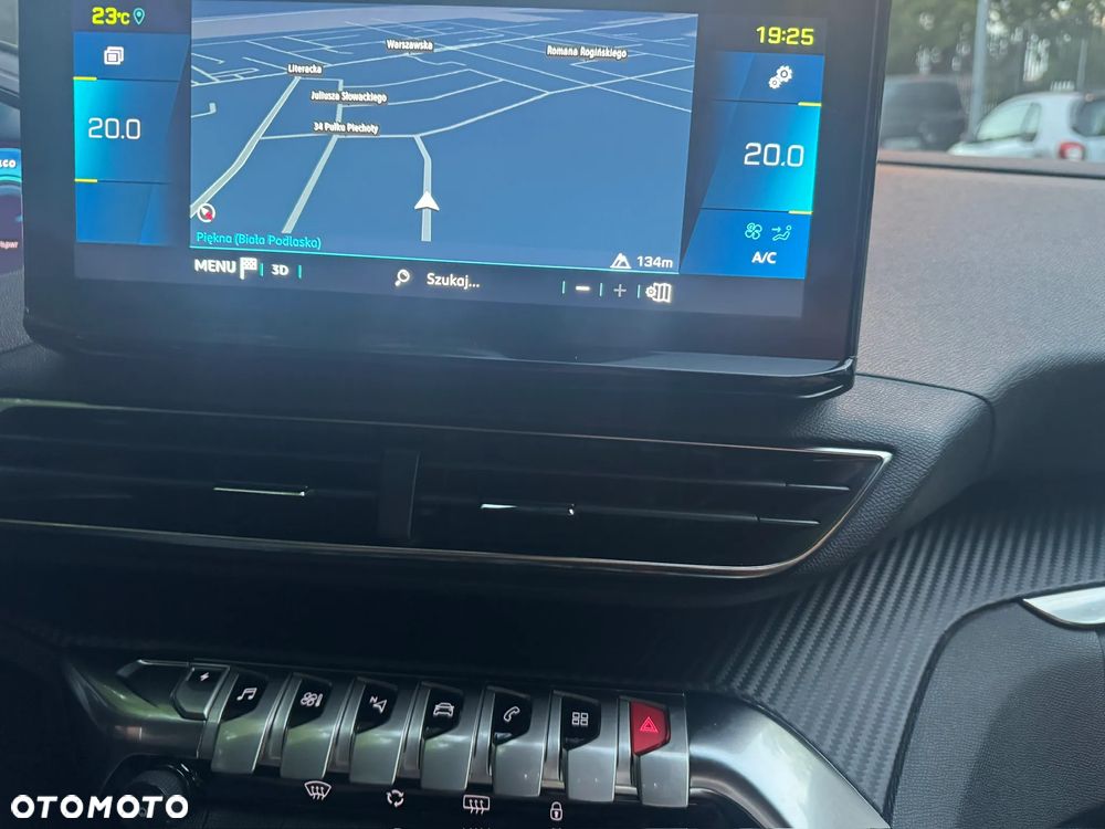 Peugeot 3008 1.6 PureTech Hybrid PHEV Active Pack S&S EAT8 - 24