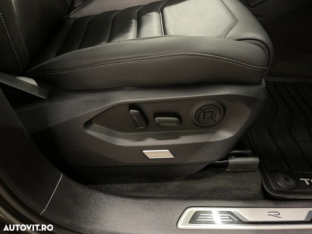Volkswagen Touareg V6 TDI 4MOTION R-Line - 31