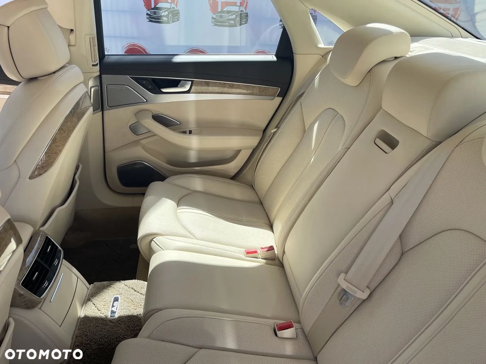 Audi A8 4.2 FSI L Quattro - 30