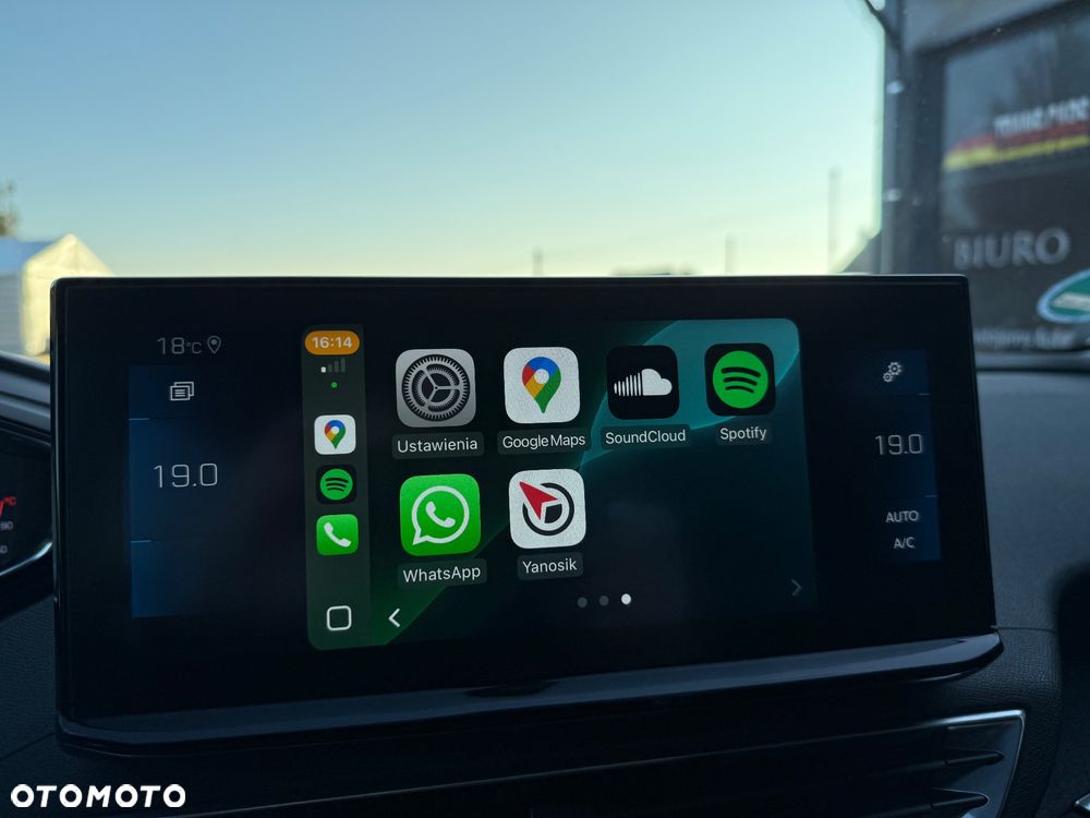 Peugeot 3008 1.2 PureTech Allure S&S EAT8 - 26