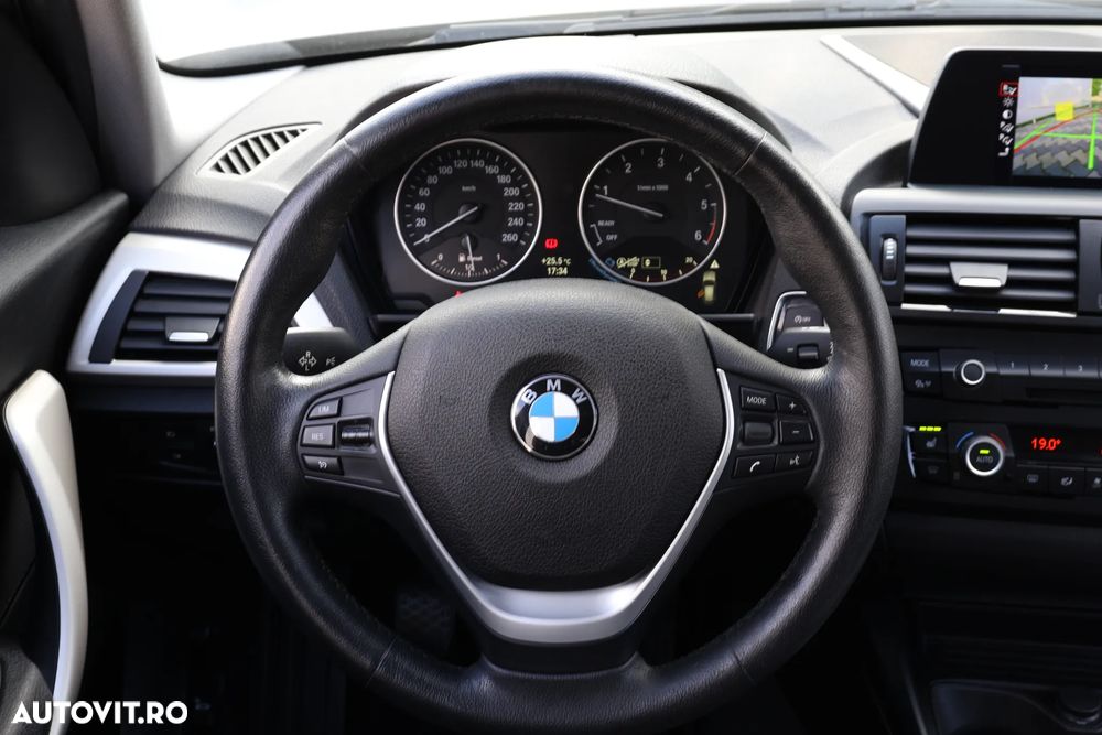 BMW Seria 1 120d - 32