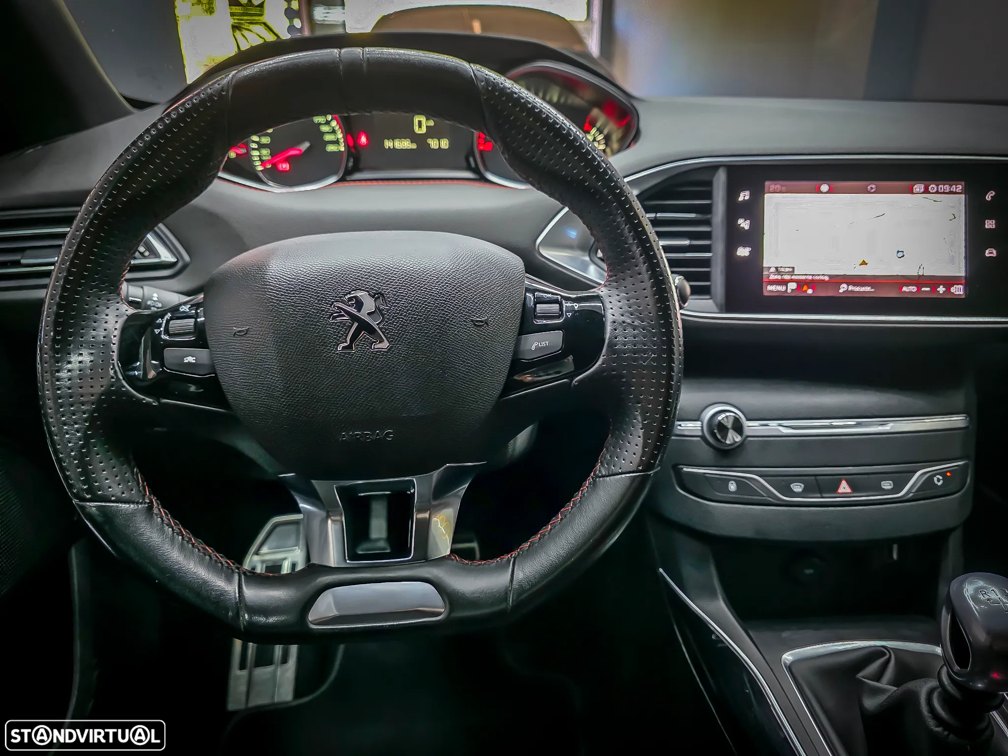 Peugeot 308 1.5 BlueHDi GT Line - 24