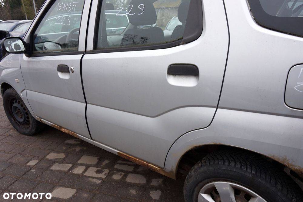 DRZWI TYLNE LEWE IGNIS II Z2S  SREBRNY SUZUKI 2003-2011 - 4