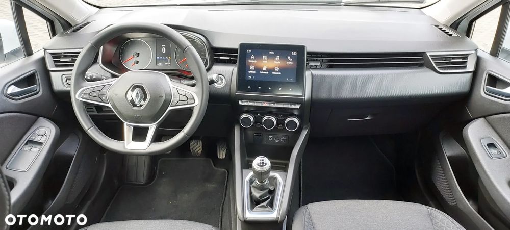 Renault Clio - 8