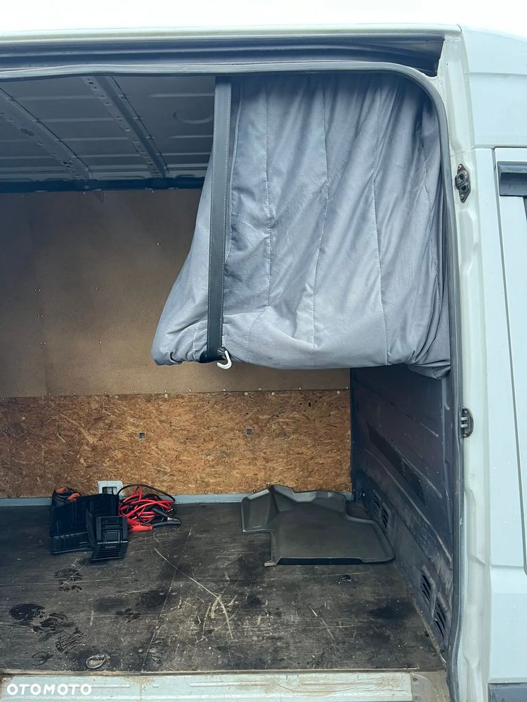 Mercedes-Benz Sprinter - 6