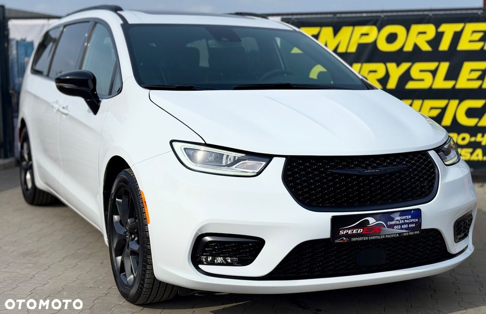 Chrysler Pacifica - 2