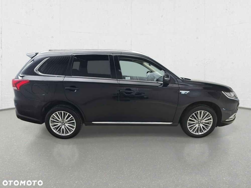Mitsubishi Outlander - 7