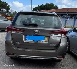 Toyota Auris Touring Sports 1.4 D-4D Comfort - 3