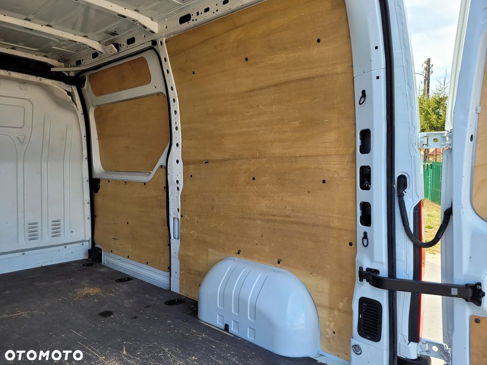 Renault Master - 18