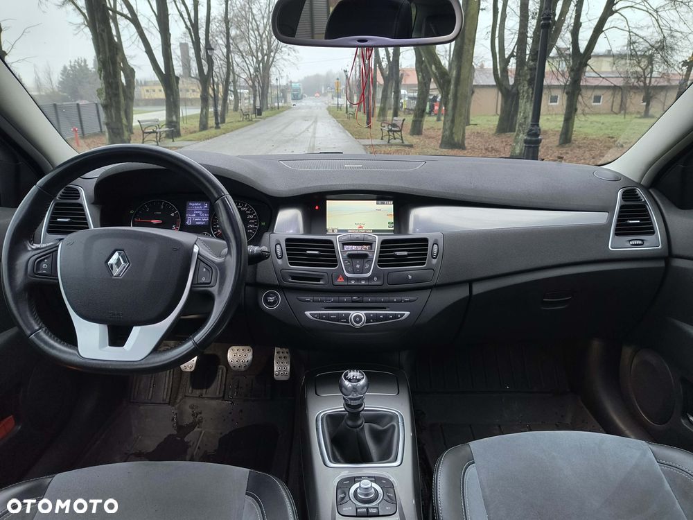Renault Laguna dCi 180 FAP Initiale - 14
