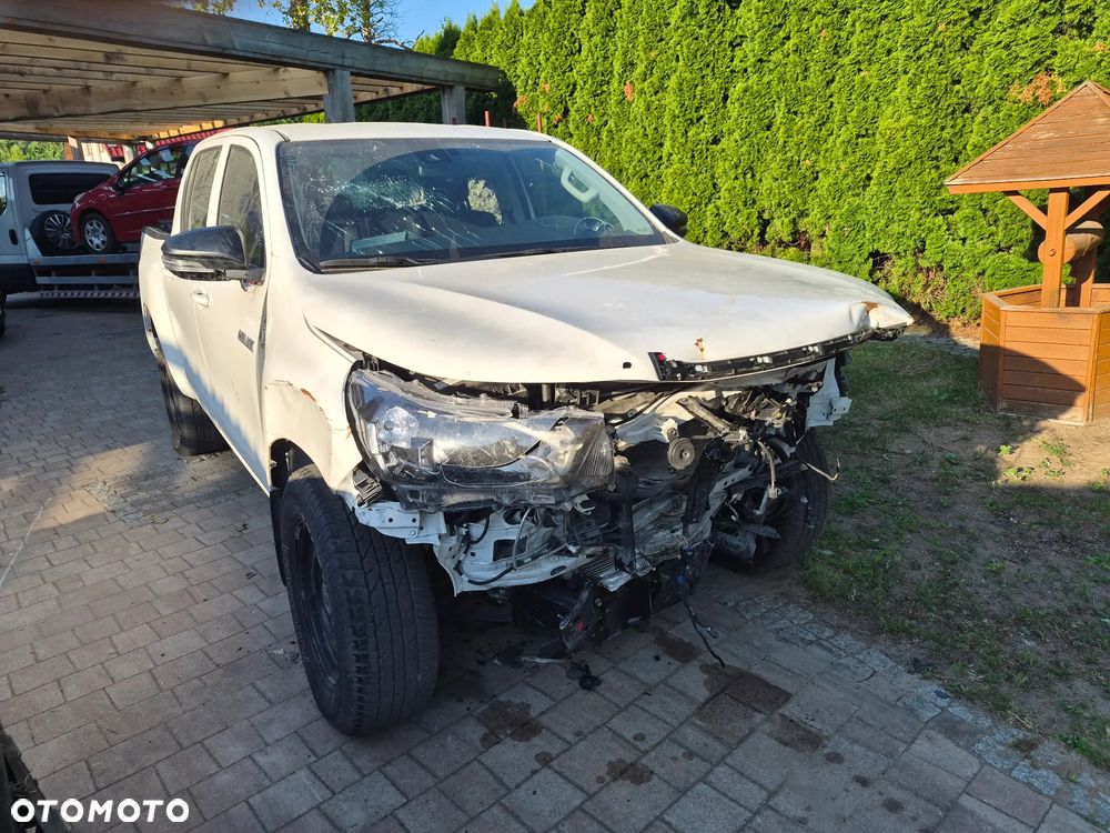 Toyota Hilux 2.8 D-4D Double Cab SR5 4x4 - 6