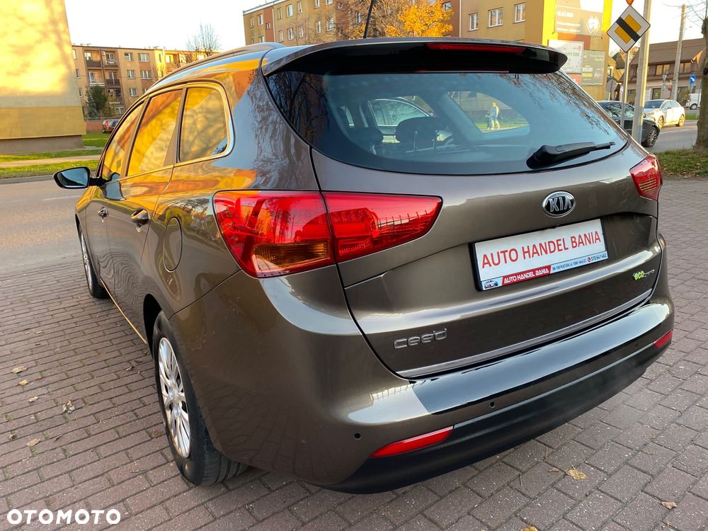 Kia Ceed 1.6 GDI Dream Team Edition - 27