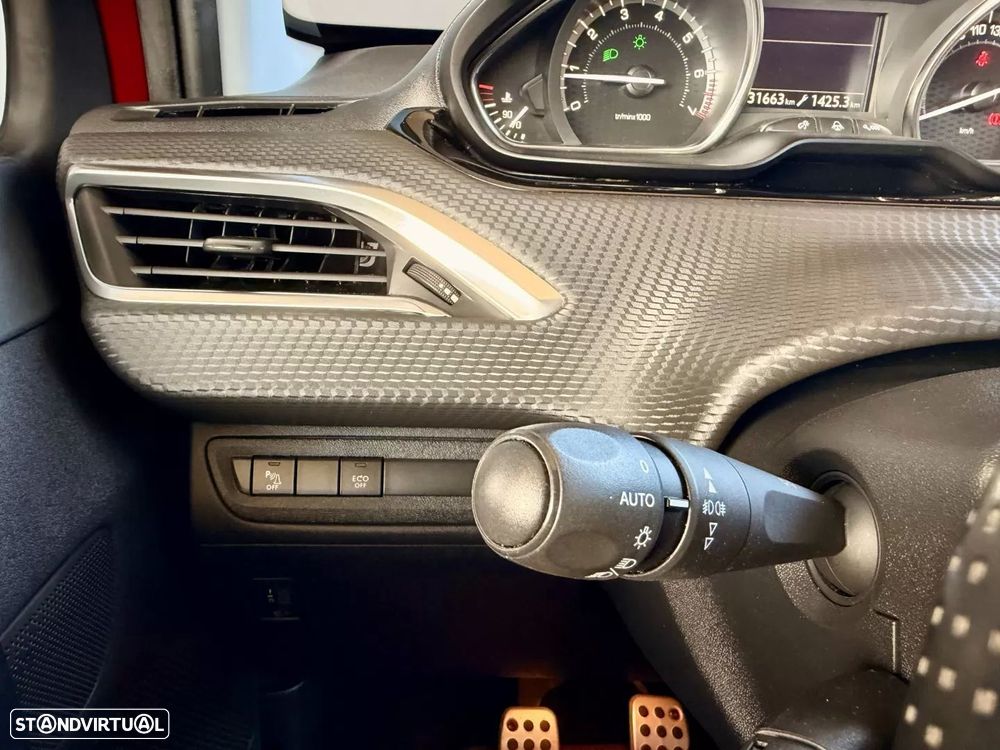 Peugeot 2008 PureTech 110 Stop&Start GT-Line Edition - 14