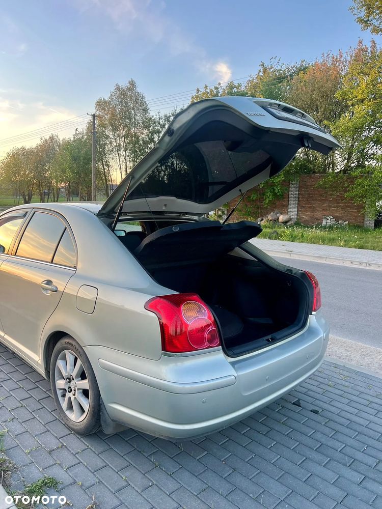 Toyota Avensis 1.8 VVT-i - 6