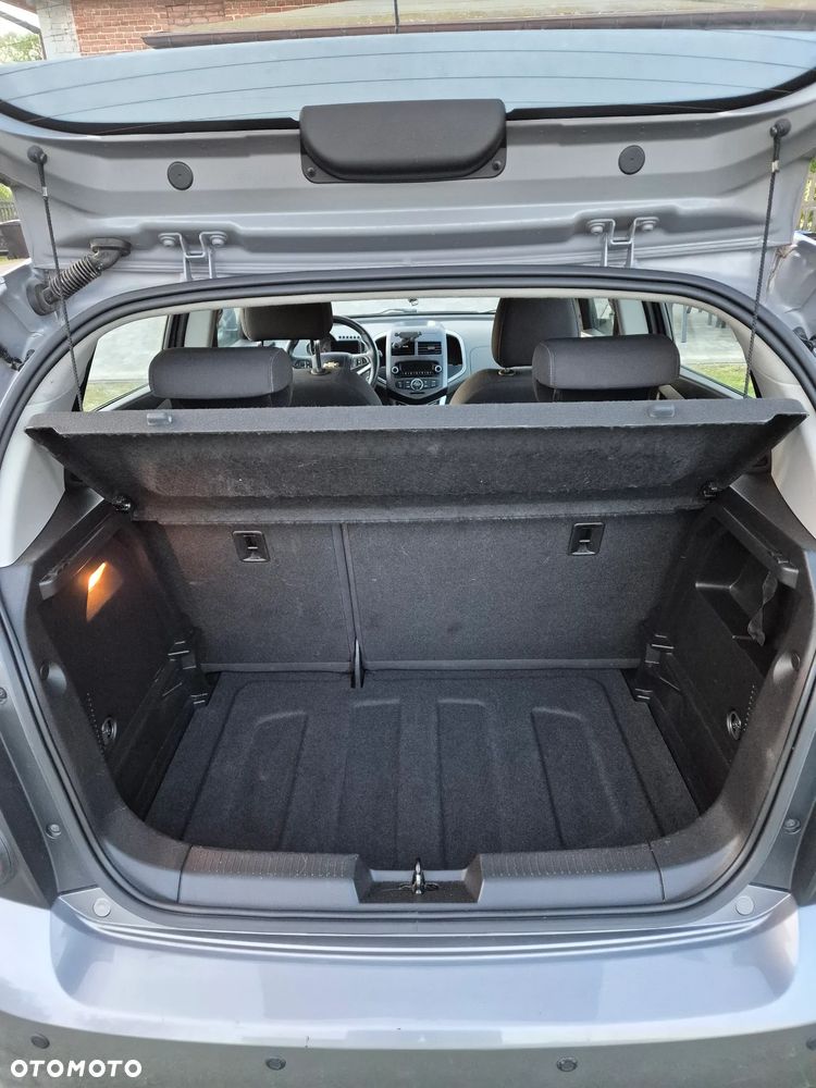 Chevrolet Aveo 1.2 LT+ - 11