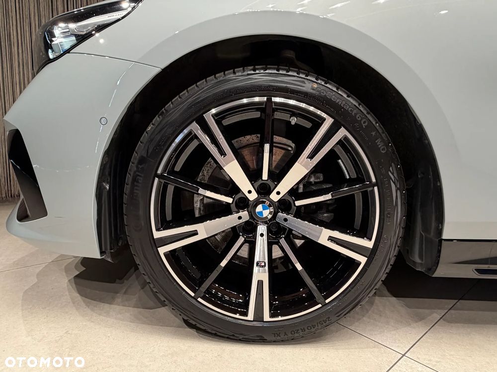 BMW Seria 5 520i mHEV - 21
