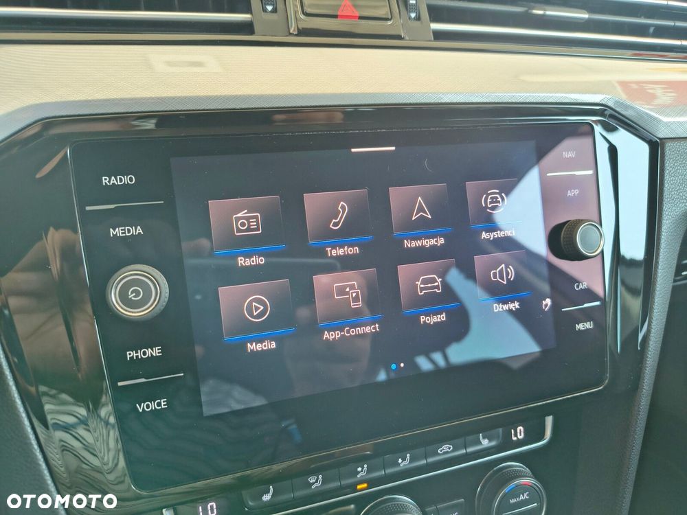 Volkswagen Passat - 19