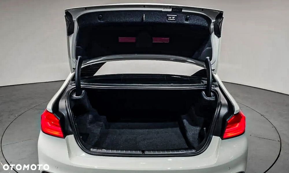 BMW Seria 5 530i xDrive M Sport Edition - 20