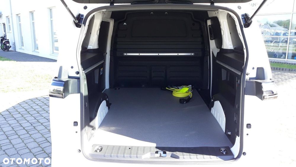Volkswagen ID. Buzz Cargo - 18