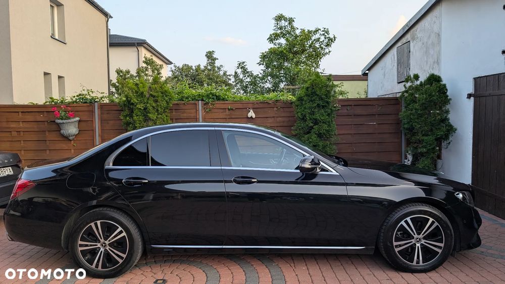 Mercedes-Benz Klasa E 200 d 9G-TRONIC - 4